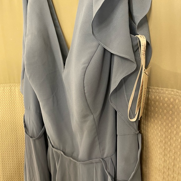 BNWT- David’s Bridal Flutter Sleeve Bridesmaid Dress with Cascade : Steel Blue - Picture 4 of 15